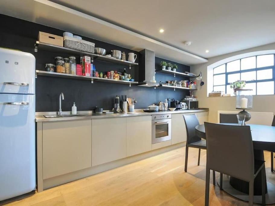 Manhattan Style Apartment In Fulham London Exterior foto