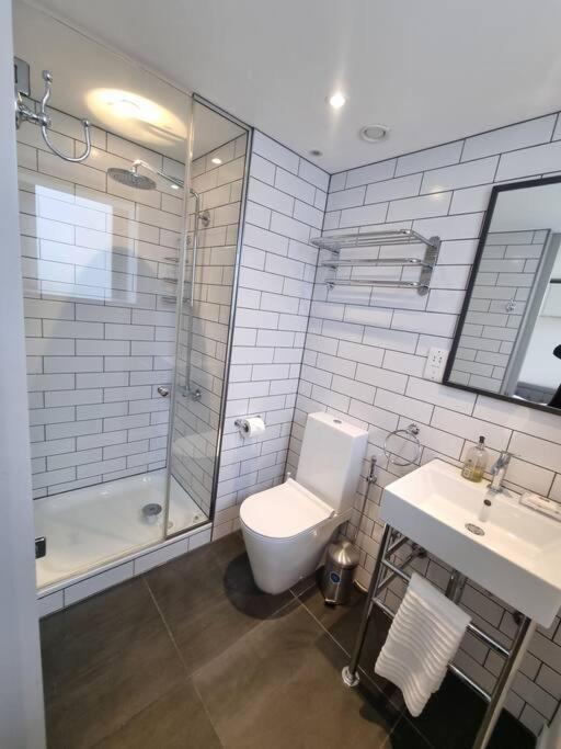 Manhattan Style Apartment In Fulham London Exterior foto
